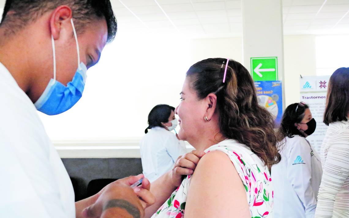 Vaccination Campaign Begins for Influenza and Covid-19 in Hidalgo Health Centers