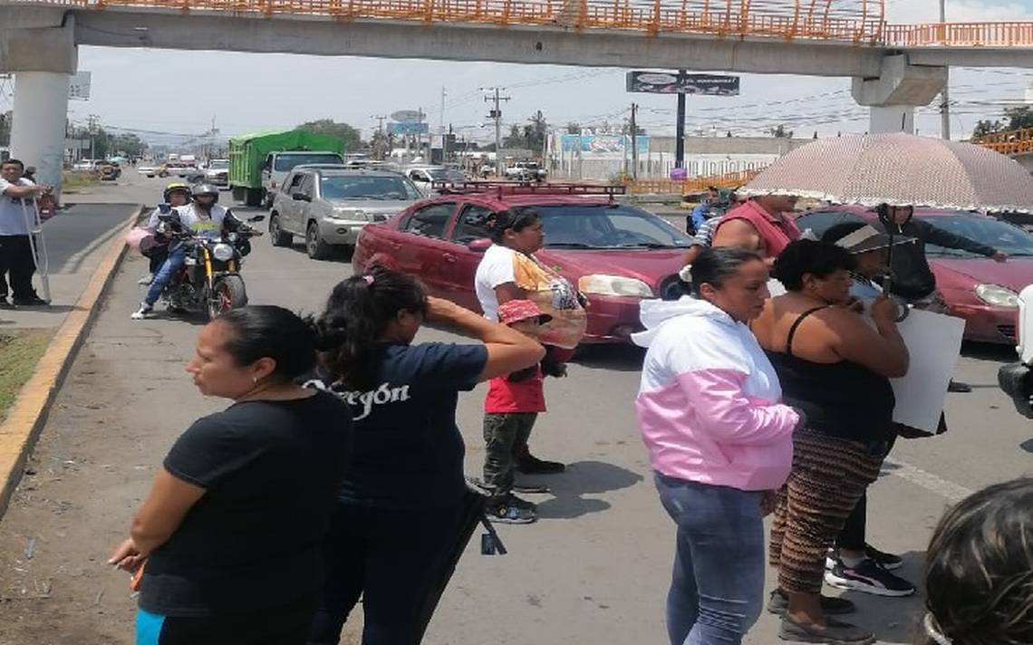 Bloquean La México Pachuca Por Falta De Agua Y Electricidad El Sol De